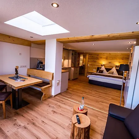 Gaestehaus Holzer Kreuz- Vergissmeinnicht Apartment *