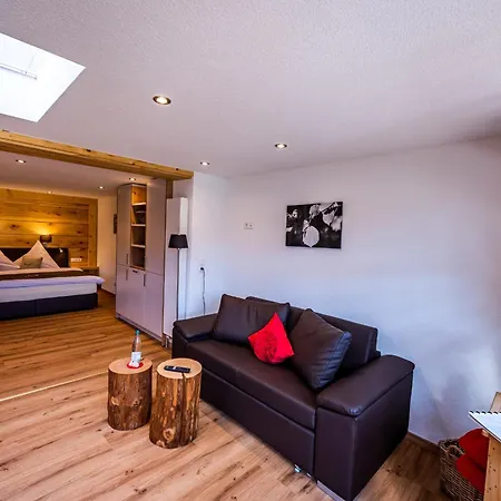 Gaestehaus Holzer Kreuz- Vergissmeinnicht * Frohnd